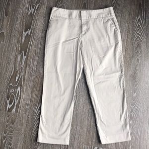 Size 2 daisy fuentes chino capris